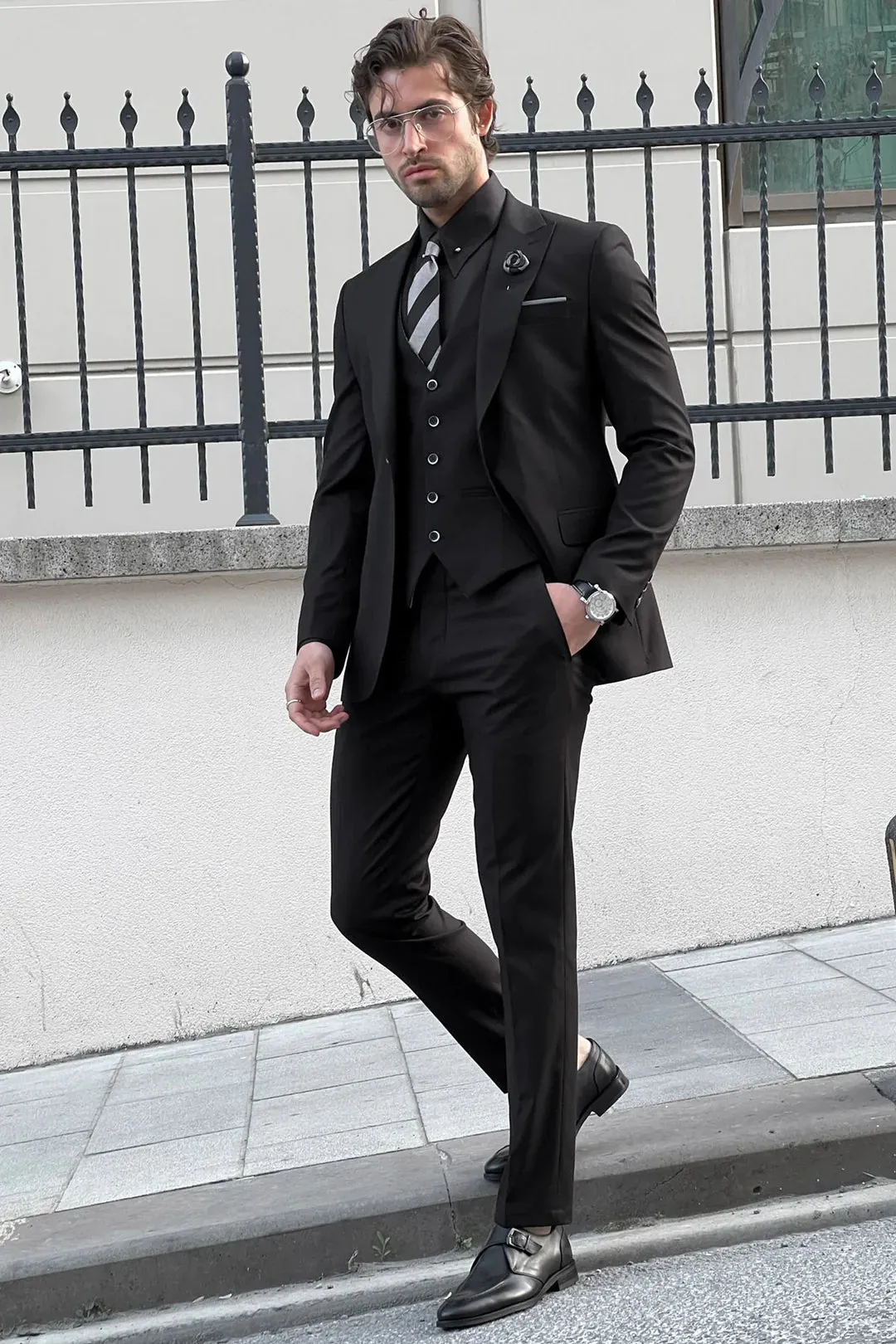 Bojoni Ravenna Slim Fit Black Woolen Suit