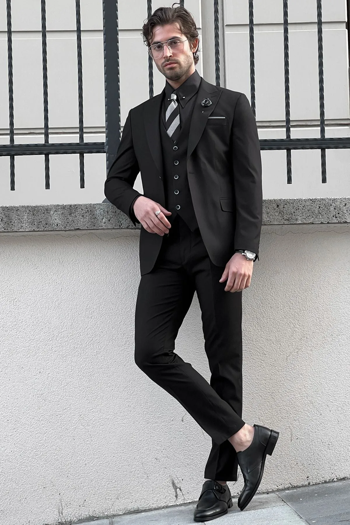 Bojoni Ravenna Slim Fit Black Woolen Suit