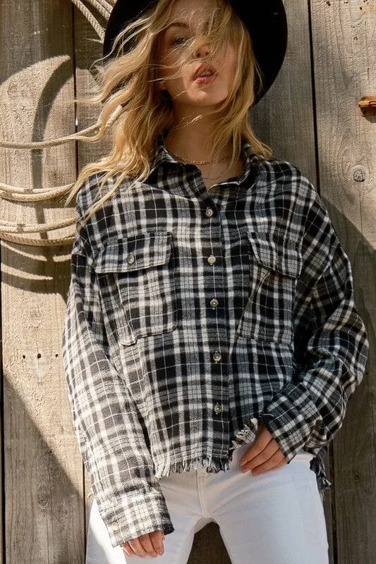 FRAYED HEM BLACK PLAID SHIRT