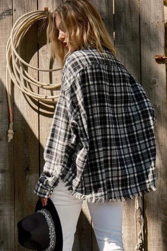 FRAYED HEM BLACK PLAID SHIRT