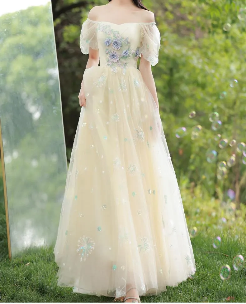 Retro Ethereal Embroidery Evening Dress