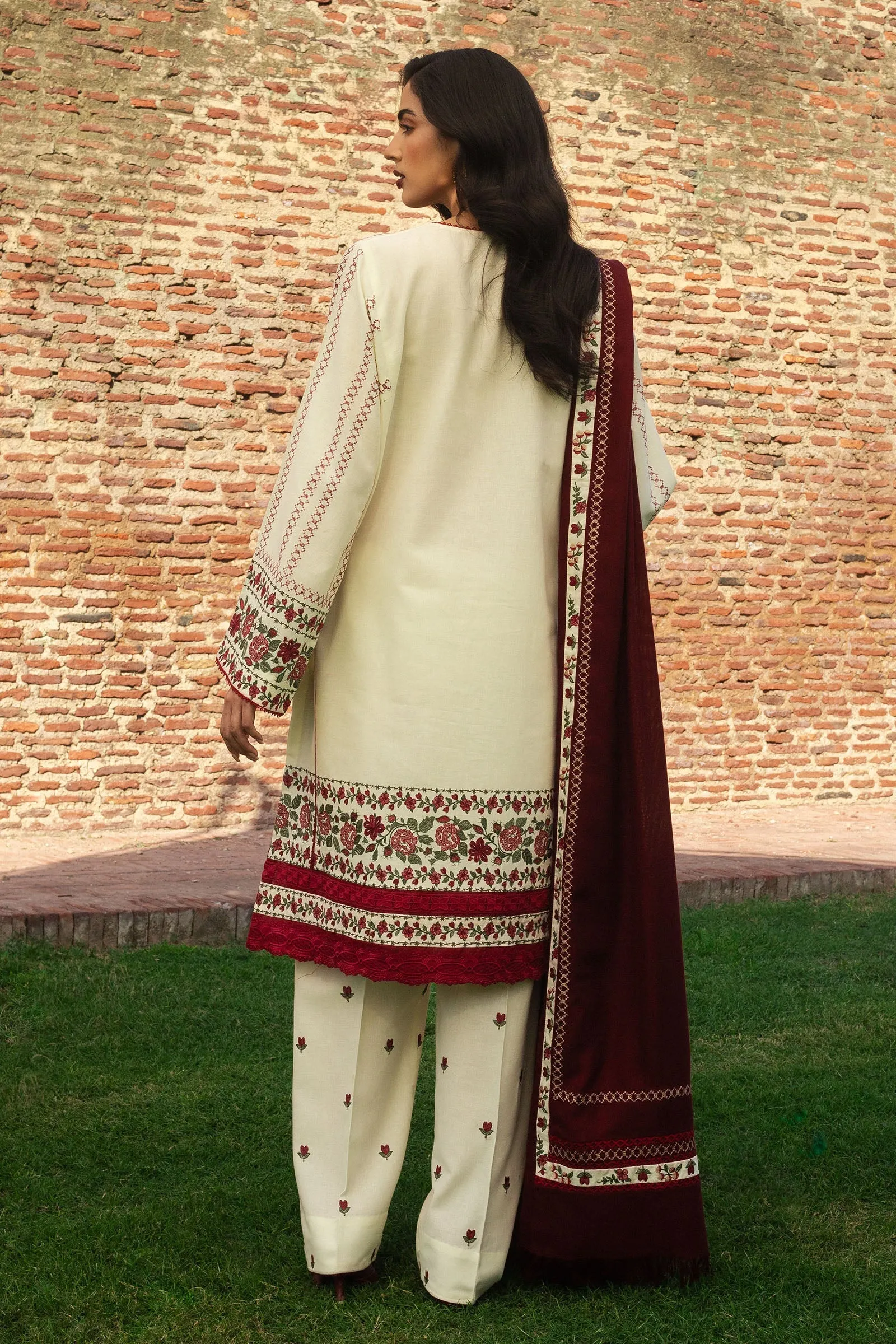 Zara Shahjahan Winter '24 – FARIDEH-D1