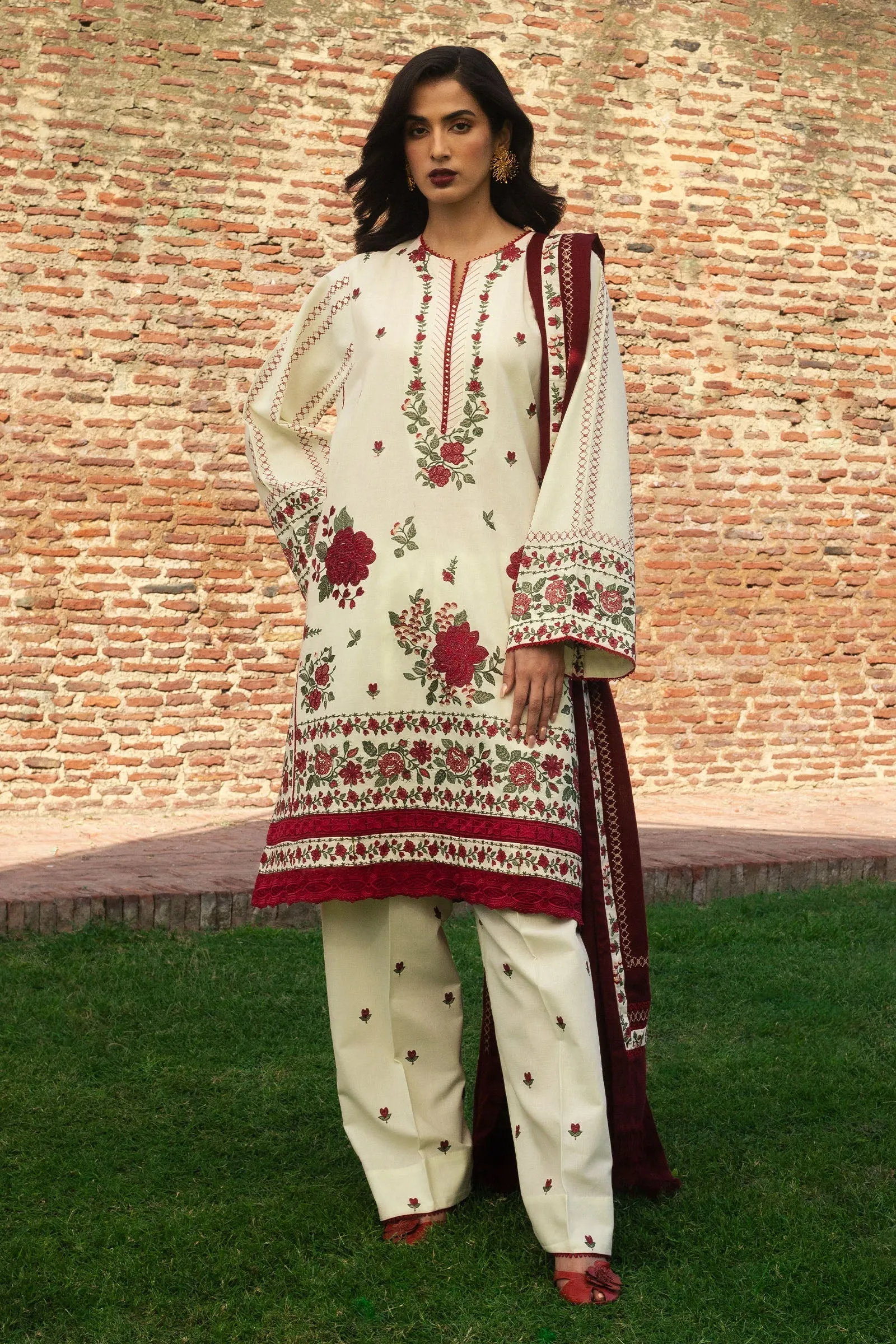 Zara Shahjahan Winter '24 – FARIDEH-D1