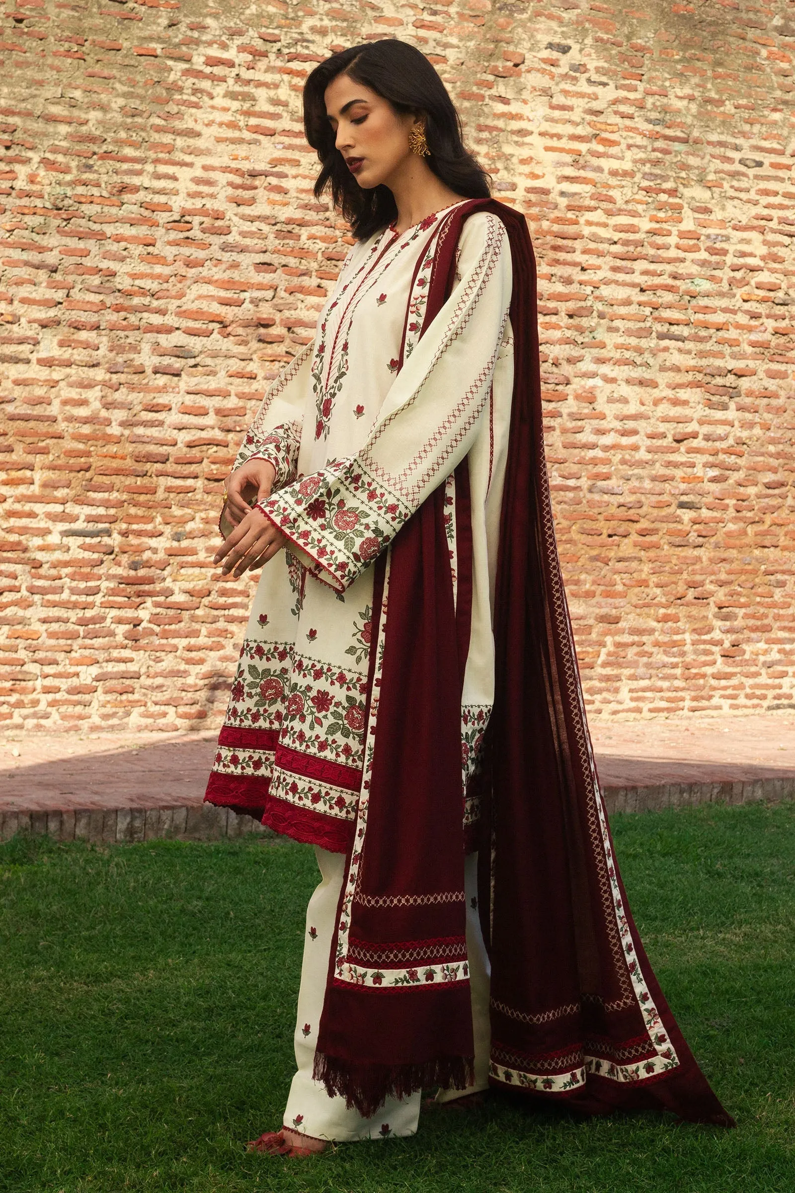 Zara Shahjahan Winter '24 – FARIDEH-D1